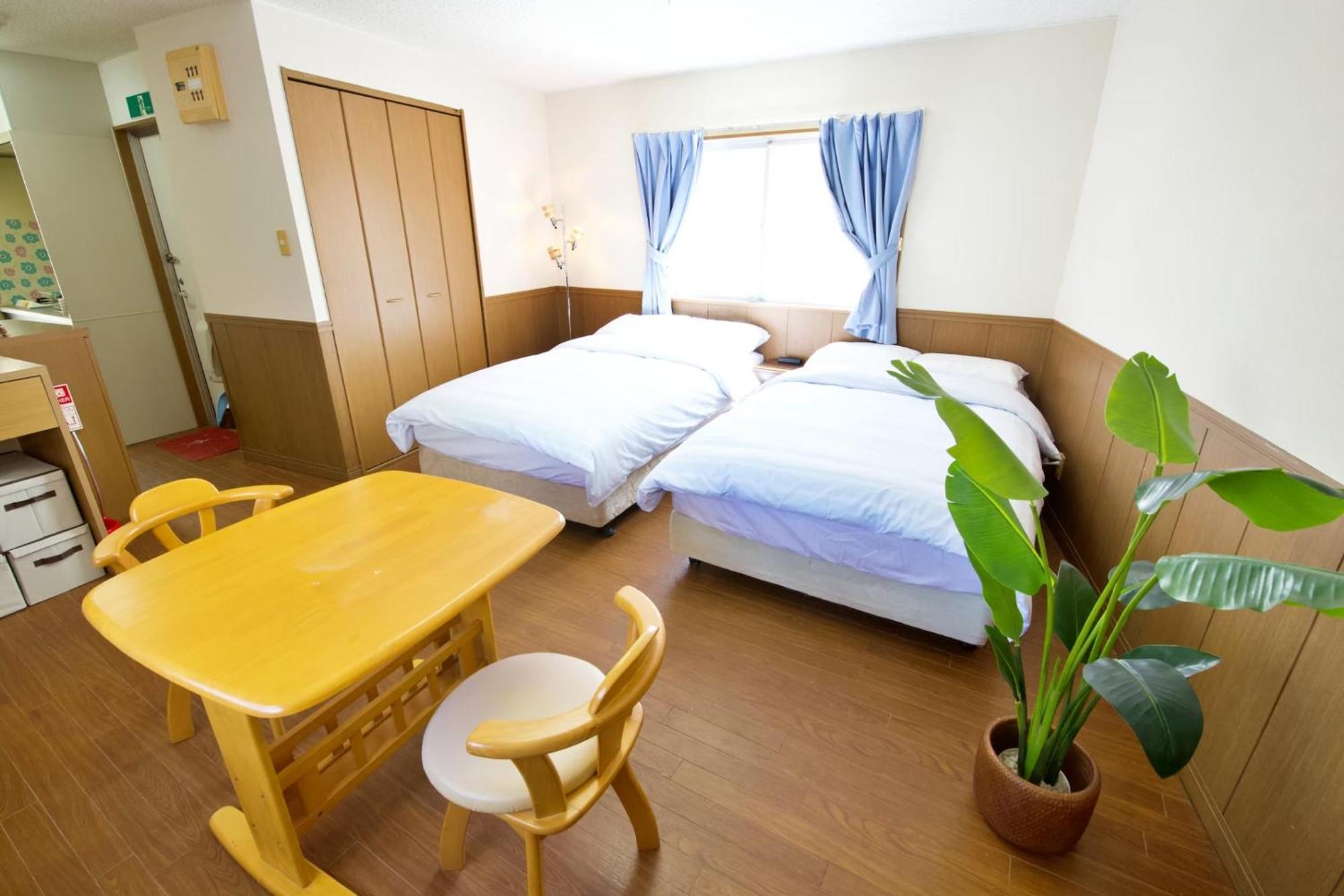 Apartment ピースリー安里 501 *
